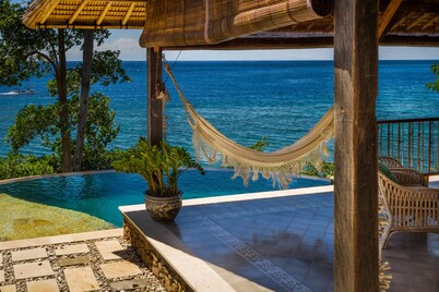 Aquamarine Beach Villas