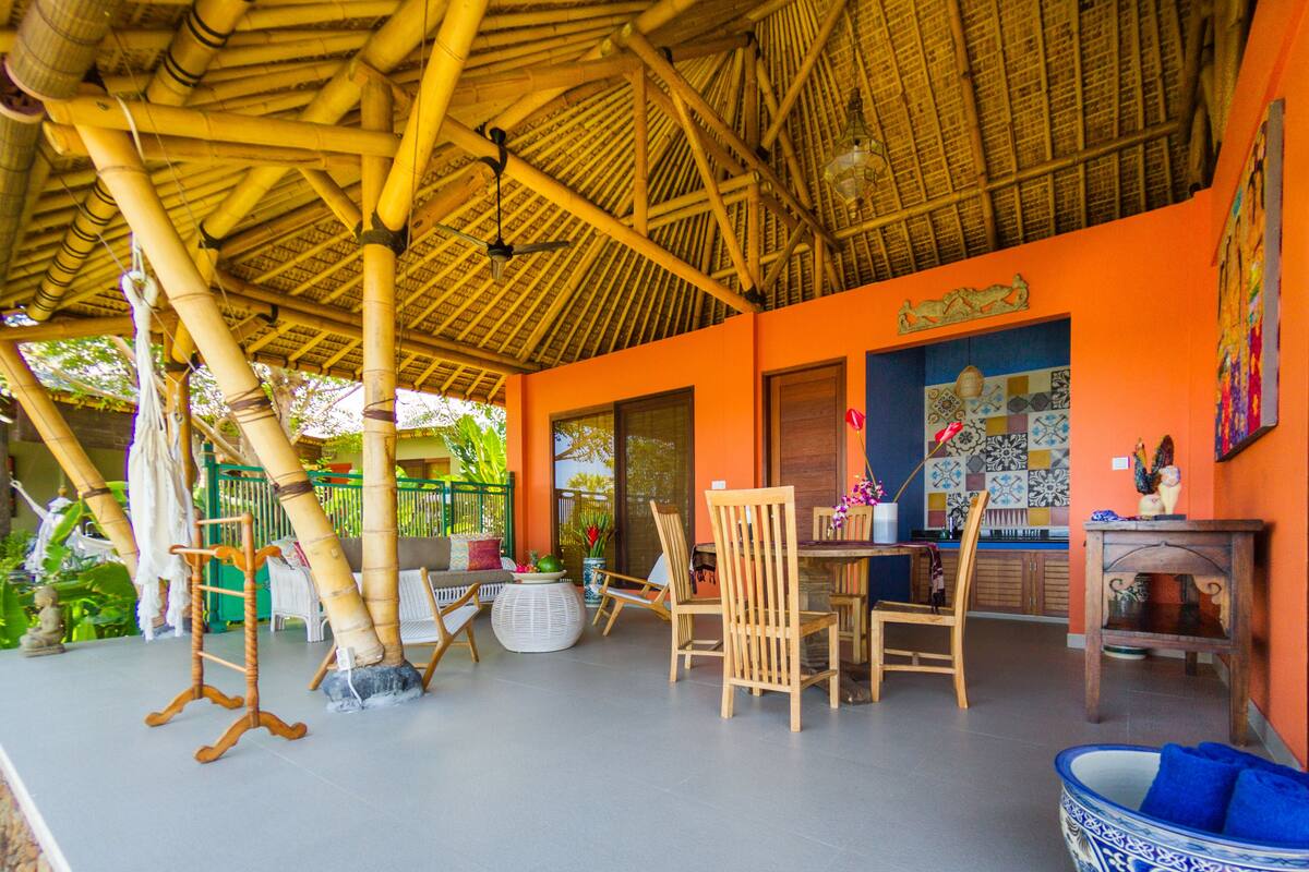 Villa, 2 slaapkamers, privézwembad, uitzicht op zee (Manatee) | Woonruimte | Ledtelevisie, een dvd-speler, boeken en een stereo
