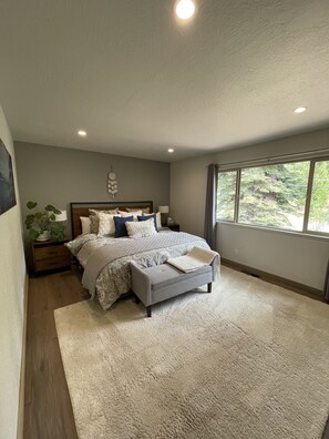 1 habitación, escritorio, tabla de planchar con plancha y wifi gratis 