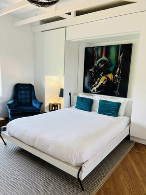 2 habitaciones, tabla de planchar con plancha, wifi y ropa de cama 