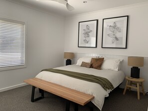 3 bedrooms, iron/ironing board, free WiFi, bed sheets