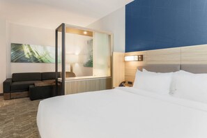 Down duvets, desk, laptop workspace, blackout curtains - SpringHill Suites by Marriott Tallahassee North (Tallahassee)