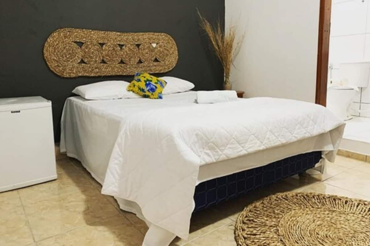 Minibar y ropa de cama