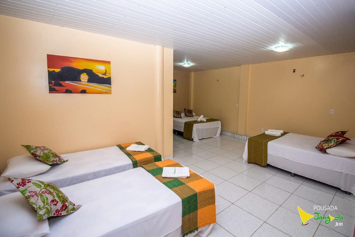 Minibar y ropa de cama