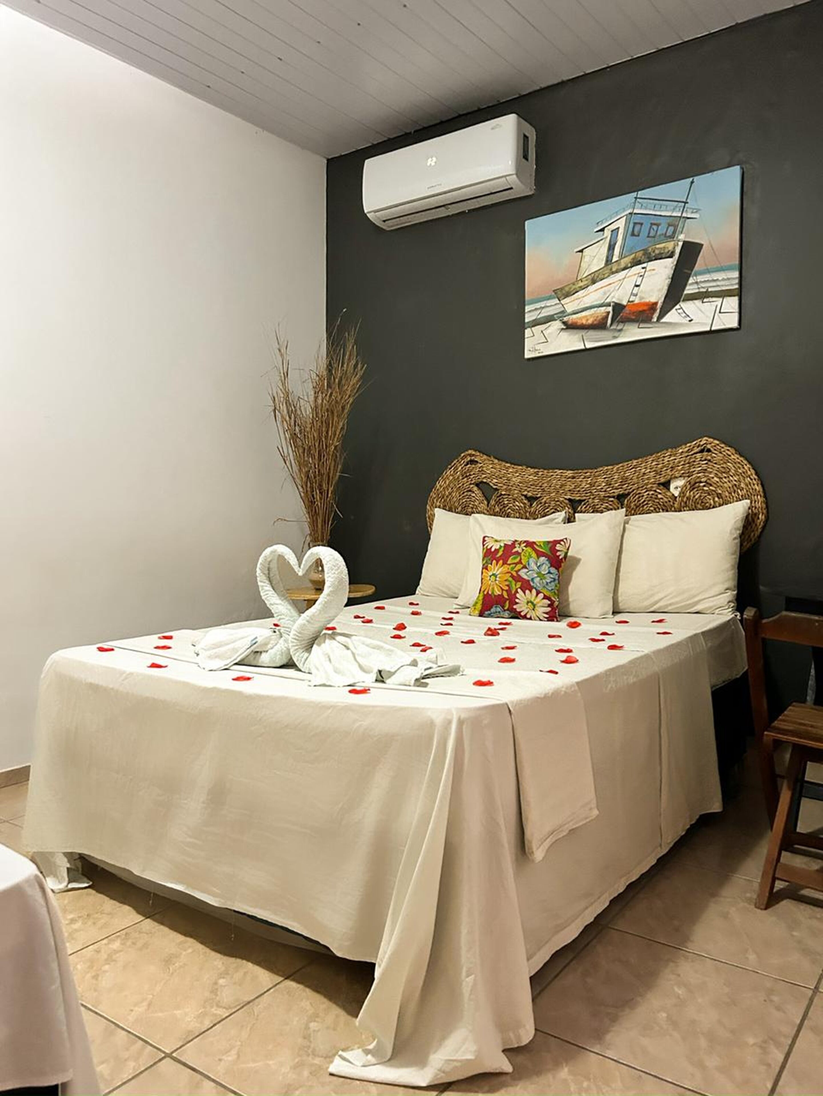 Family Room (Quintuplo) | Minibar, bed sheets