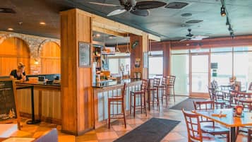 Bar (in der Unterkunft)