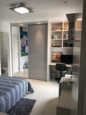 3 quartos, ferros/tábuas de passar roupa, Wi-Fi de cortesia