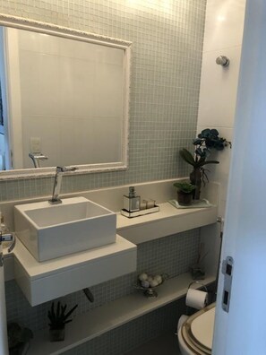 Hair dryer, towels, soap, toilet paper - Super luxury apartment (Salvador)