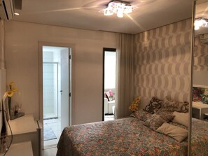 3 bedrooms, iron/ironing board, free WiFi, bed sheets - Super luxury apartment (Salvador)