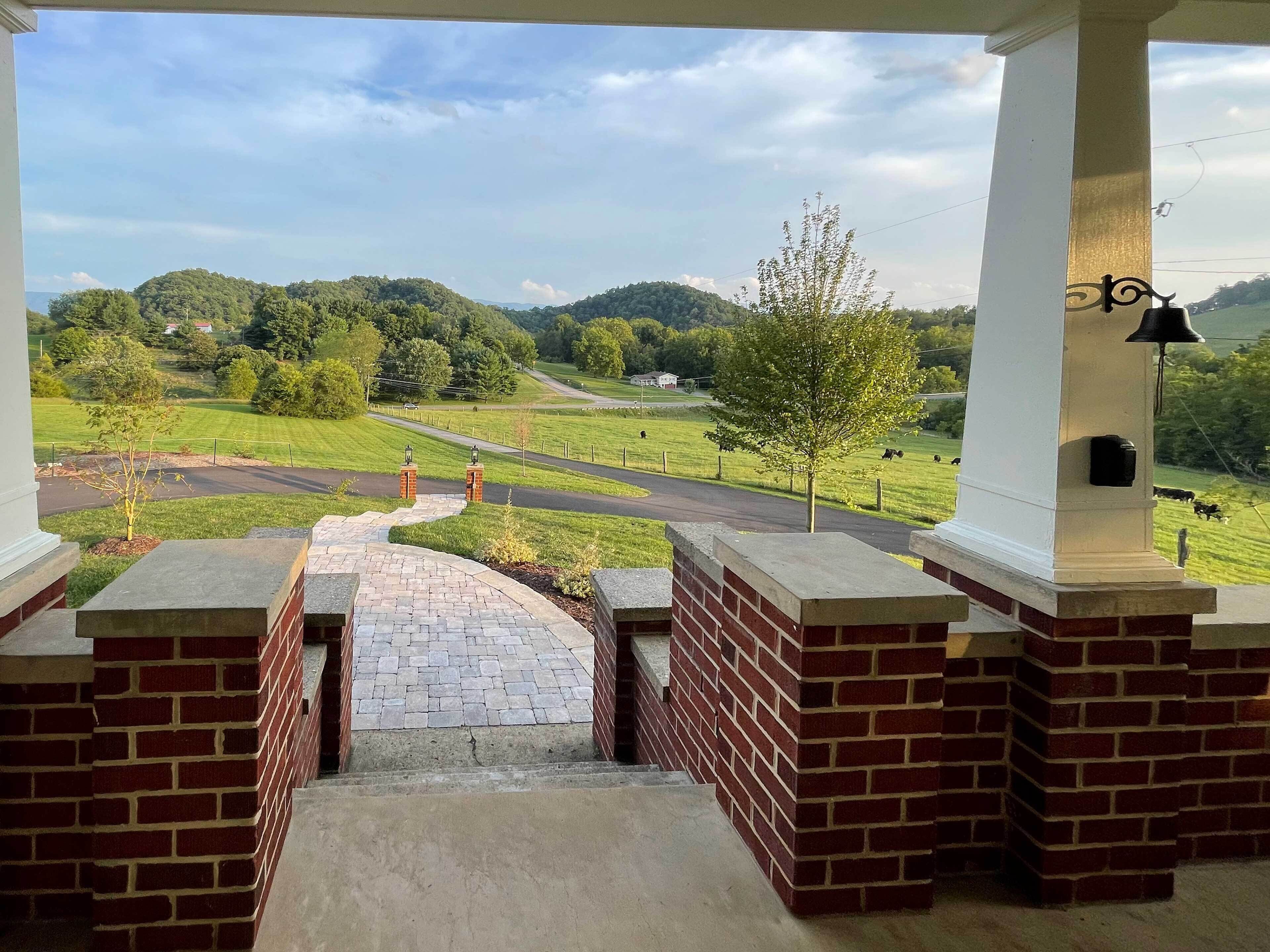 Family-Friendly Retreat: Enjoy Year-Round Fun