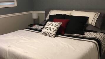3 slaapkamers, een strijkplank/strijkijzer, wifi, beddengoed