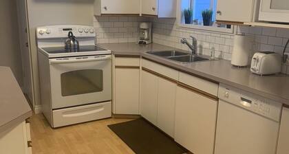 Beautiful Cardston Home (whole house)!