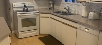 Beautiful Cardston Home (whole house)!
