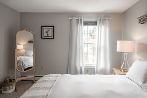 2 chambres, fer et planche à repasser, Wi-Fi gratuit, draps fournis