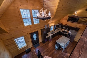 Fridge, microwave, oven, stovetop - Rustic Retreat sleeps 14 (Mentone)