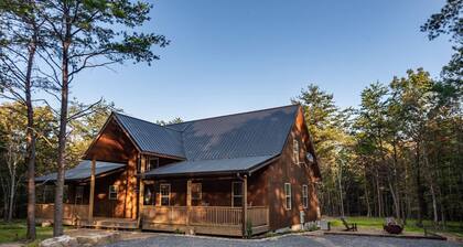 Rustic Retreat sleeps 14