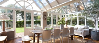 Dormestone House by Bloom Stays, sleeps 10 guests  in 4 bedrooms