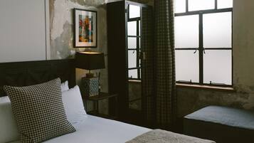 Sisters Quarters
