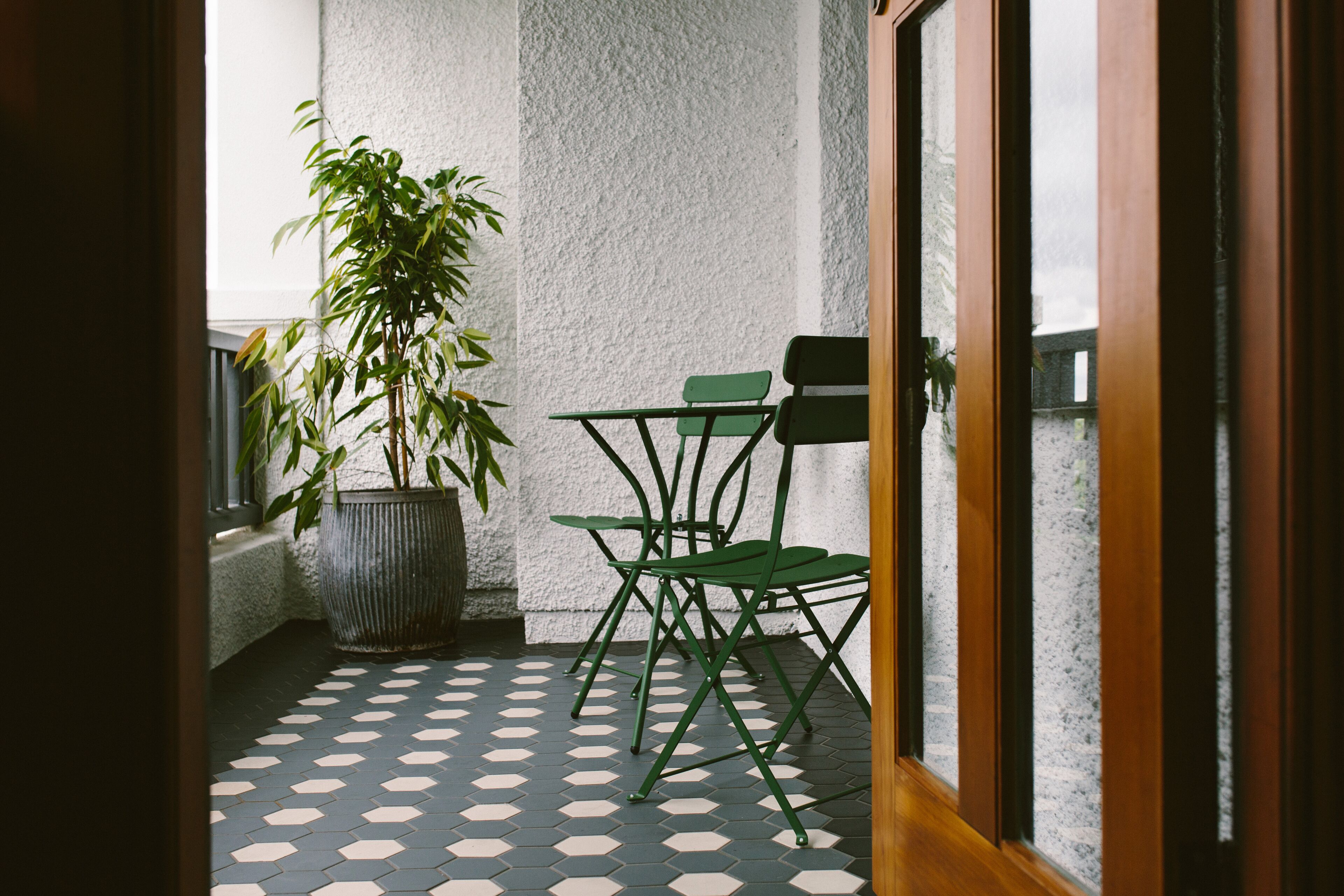 the chapel room | terrace/patio