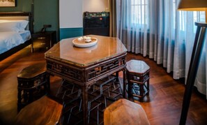 Elite-Doppelzimmer | Minibar, Schreibtisch, Verdunkelungsvorhänge, Bügeleisen/Bügelbrett