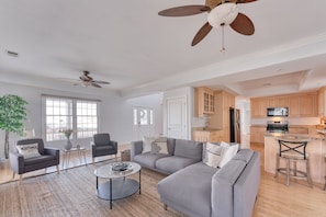 Smart TV, fireplace, offices, computer monitors