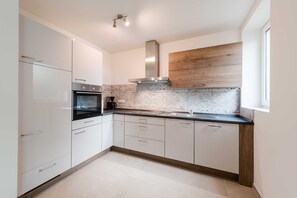 Fridge, microwave, oven, dishwasher