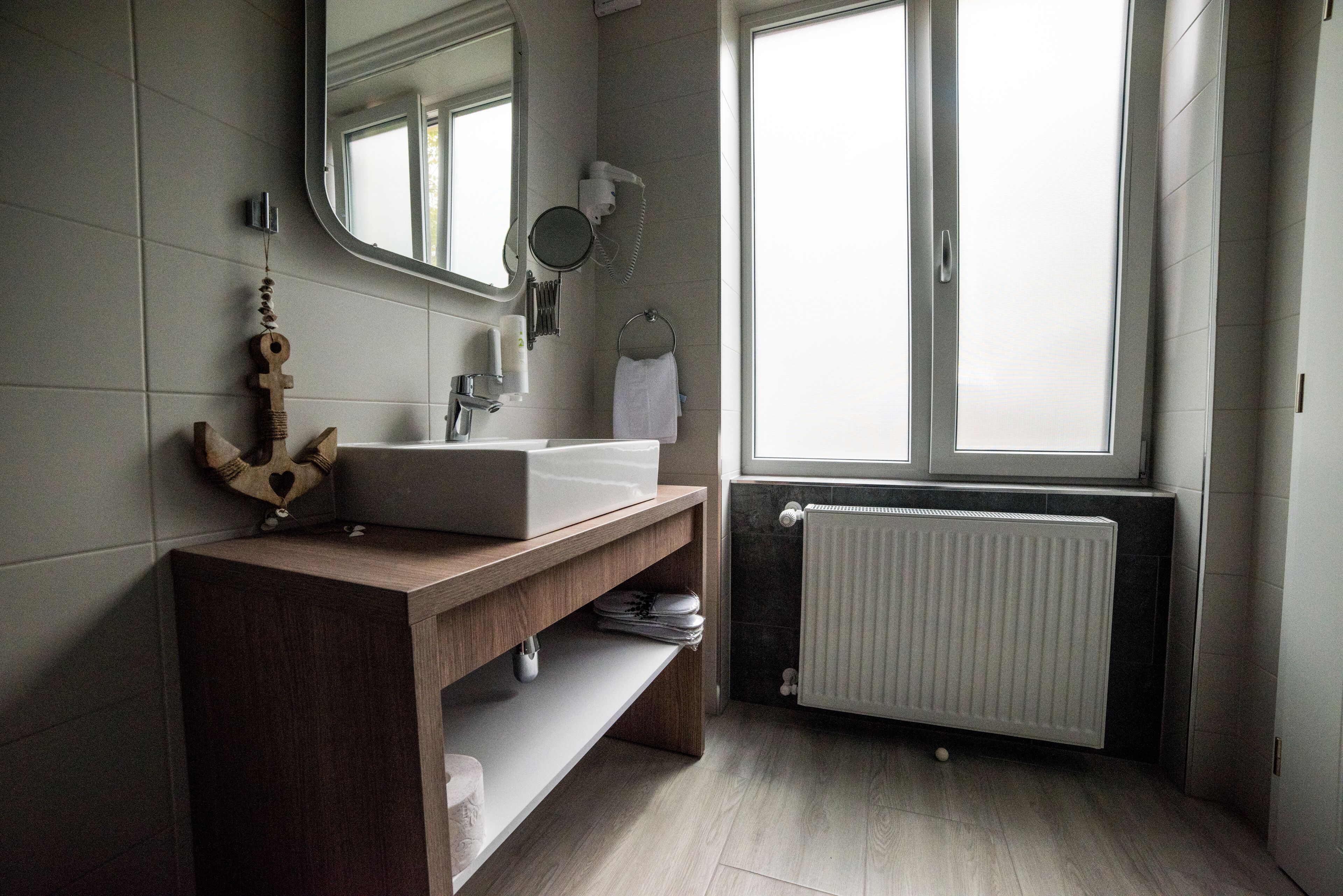 Photo - Complex Living