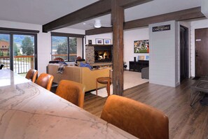 Interior - Elder at Outrun, Lovely remodel, hot tub, shuttle (Crested Butte)