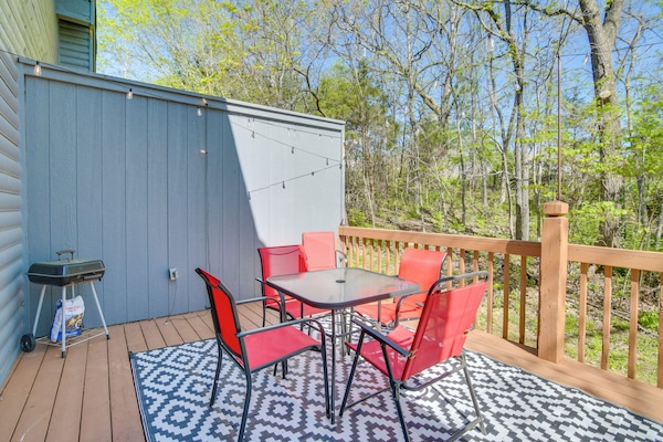 Branson Vacation Rental | 1BR | 2BA | 820 Sq Ft | Stairs to Access