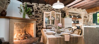 A Casa dos Avós - House with swimming pool, barbecue in the middle of nature in A Coruña.