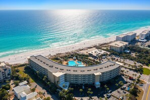 Exterior - The Crescent 411 Gulf Front 3BR w/ Sweeping Views & Free Beach Service (Miramar Beach)