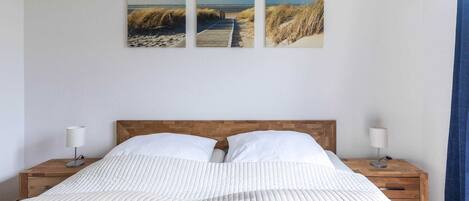 2 Schlafzimmer, Reisekinderbett, WLAN, Bettwäsche