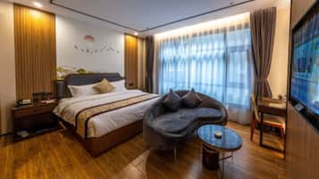 Standard Double Room | Minibar, desk, blackout drapes, iron/ironing board