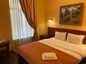 Standaard kamer, 1 twee- of 2 eenpersoonsbedden | Een strijkplank/strijkijzer, gratis wifi