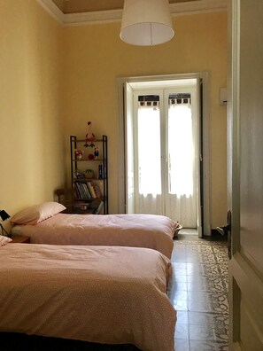 5 habitaciones, escritorio y sistema de insonorización 