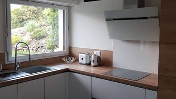 Réfrigérateur, four, plaque de cuisson, lave-vaisselle