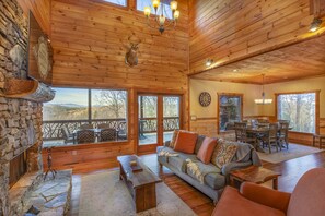 Télévision, cheminée