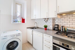 Fridge, microwave, oven, dishwasher