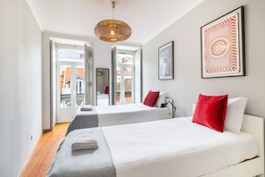 3 habitaciones, tabla de planchar con plancha y wifi gratis 
