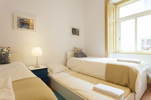 3 bedrooms, iron/ironing board, free WiFi
