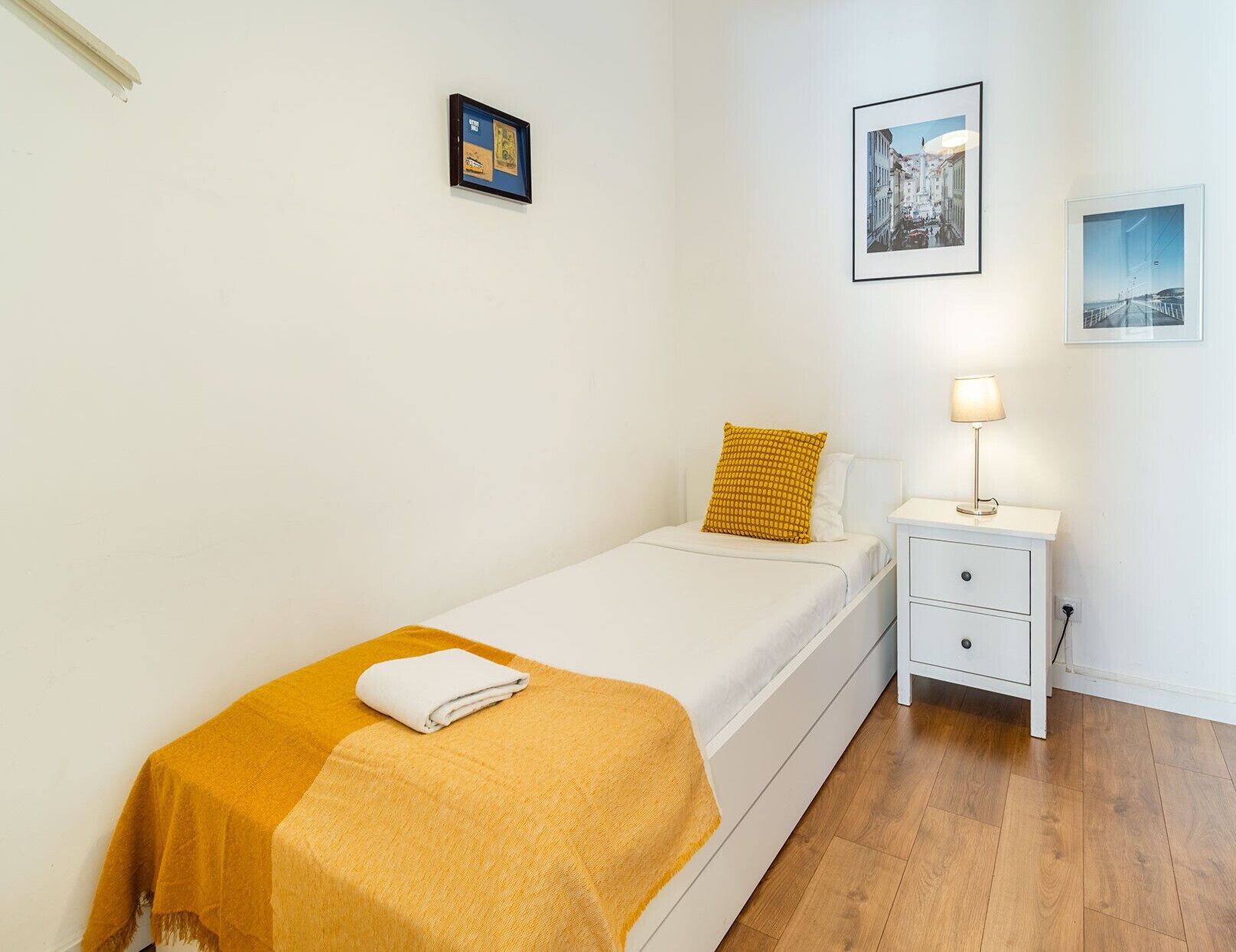 8 bedrooms, iron/ironing board, free WiFi, bed sheets