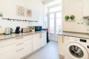 Fridge, microwave, oven, dishwasher