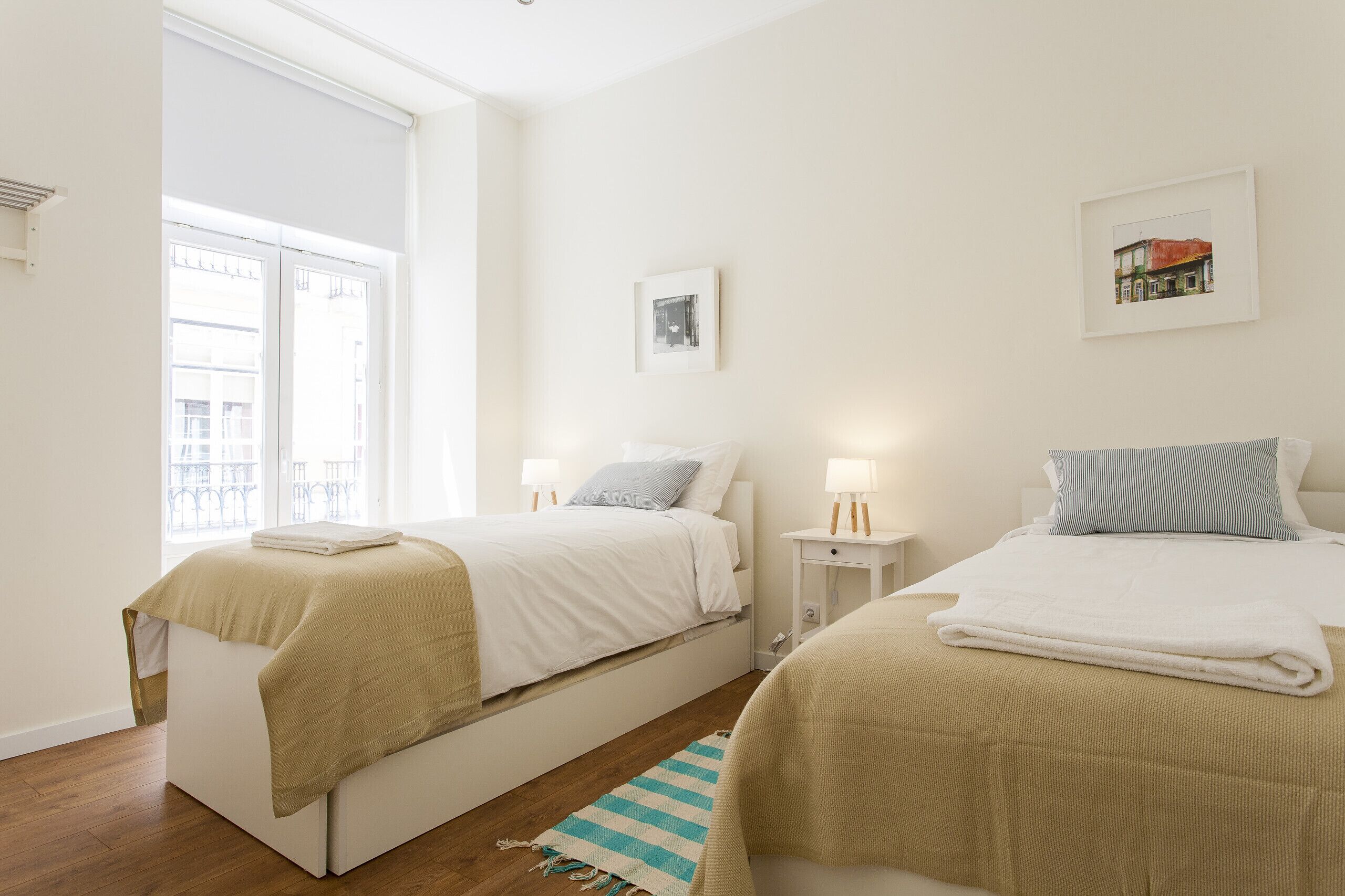 5 bedrooms, iron/ironing board, free WiFi, bed sheets