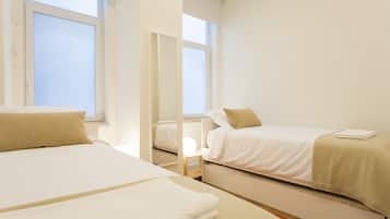 5 habitaciones, tabla de planchar con plancha y wifi gratis