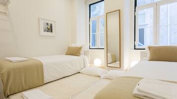 5 bedrooms, iron/ironing board, free WiFi, bed sheets