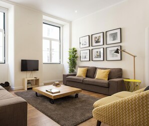 TV - Central Downtown 2D up to 17guests by Central Hill (Lisboa ciudad)