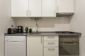 Fridge, microwave, oven, dishwasher