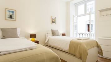 4 Schlafzimmer, Bügeleisen/Bügelbrett, kostenloses WLAN, Bettwäsche