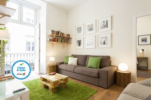 TV - Central Downtown 1E up to 13guests by Central Hill (Lisboa ciudad)