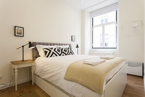 4 chambres, fer et planche à repasser, Wi-Fi gratuit, draps fournis